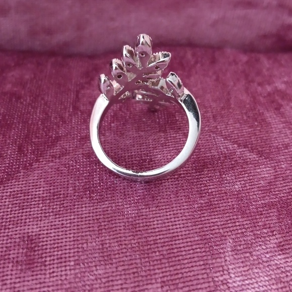 Silver Tone Rhinestone Leaf Wrap Ring - Picture 8 of 9